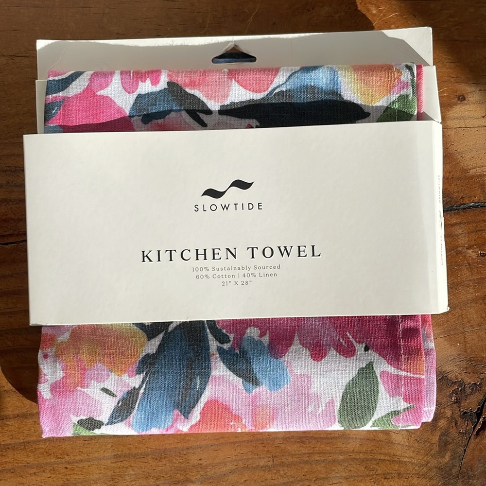NWT Slowtide Kitchen Towel